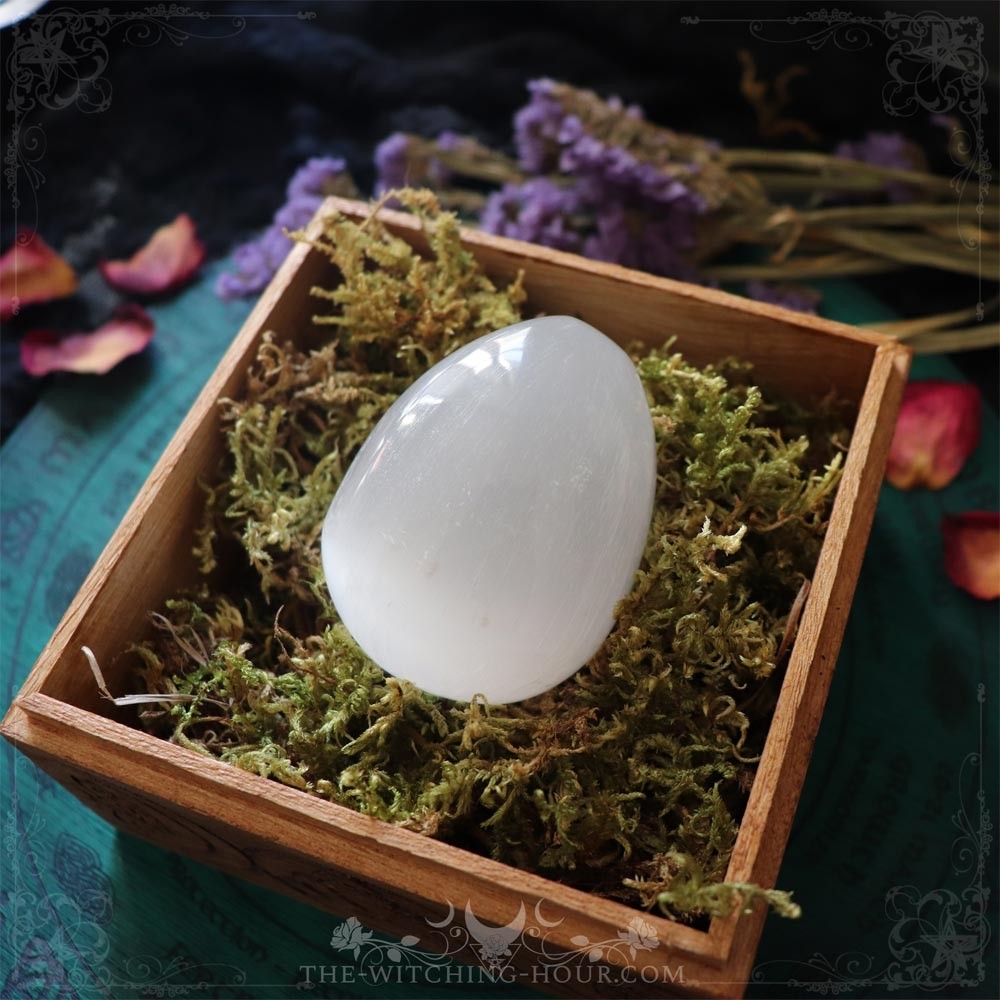 Selenite egg