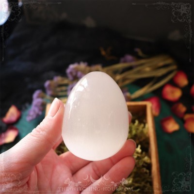 Selenite egg