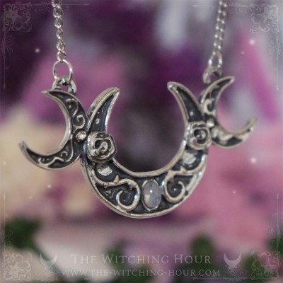 Collier triple lune