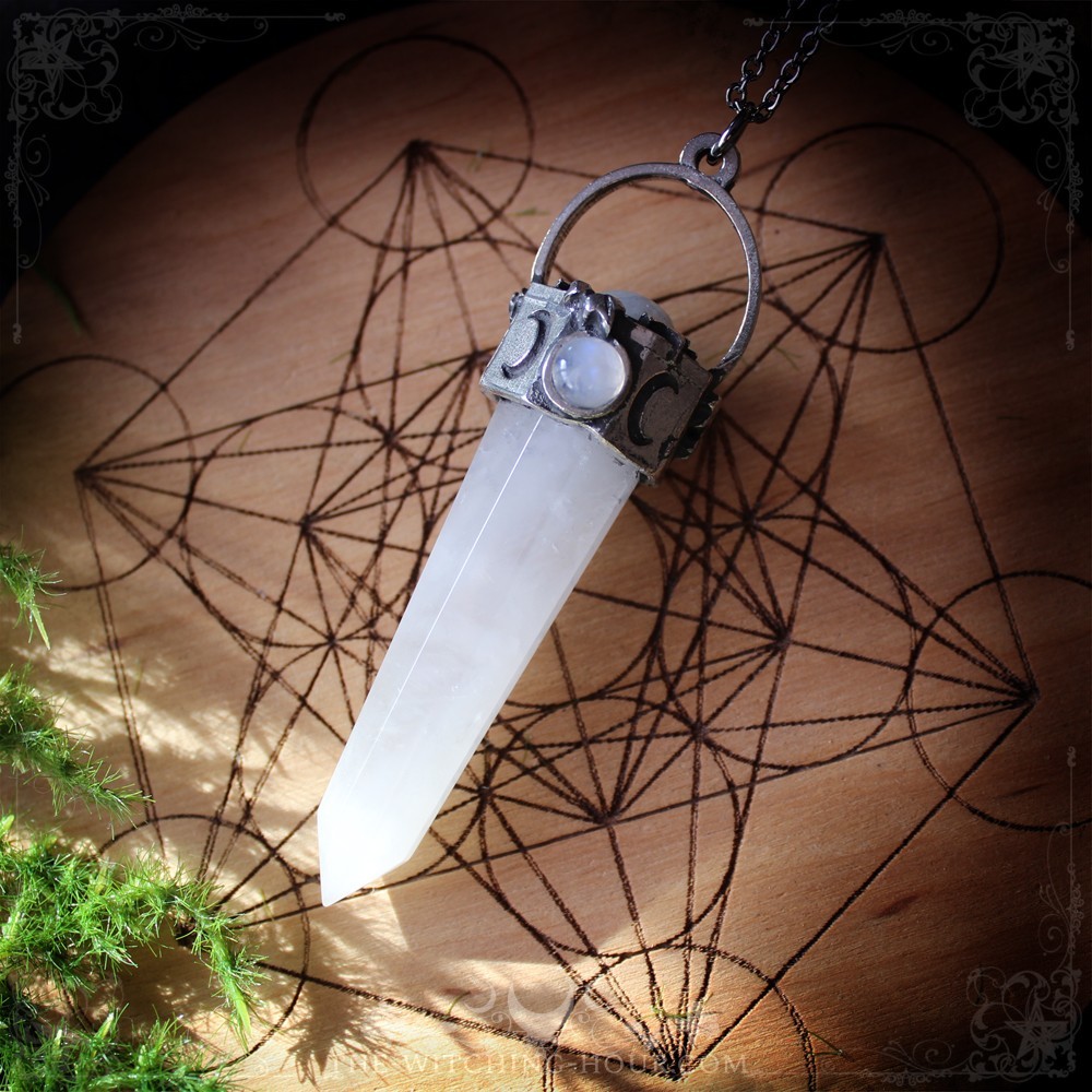 Quartz point pendant