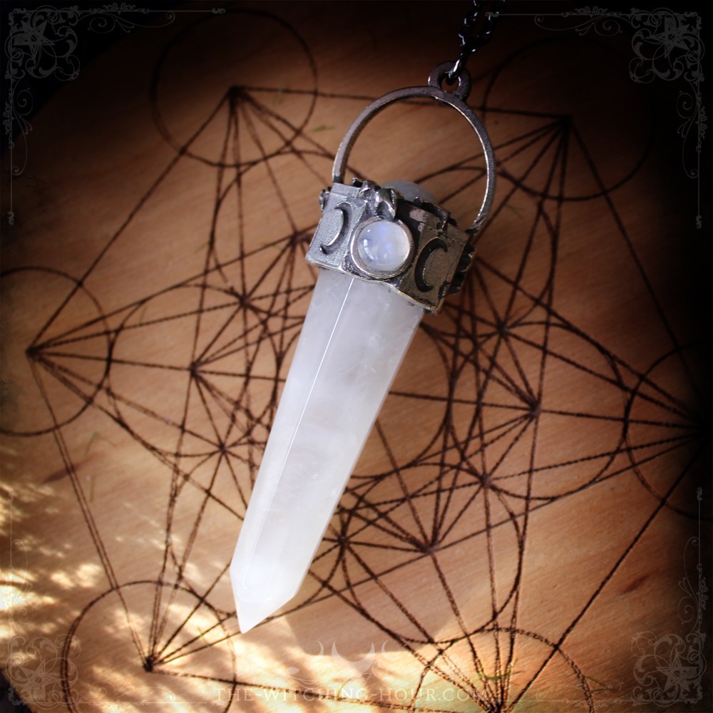 Quartz point pendant