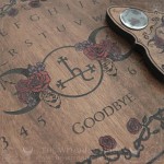Ouija avec sigil de Lilith en bois et artisanale, planche à esprit pour le spiritisme