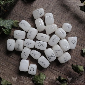Runes en jade blanc