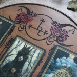 Plateau de divination avec sigil de Lilith en bois, pour tarot et oracle