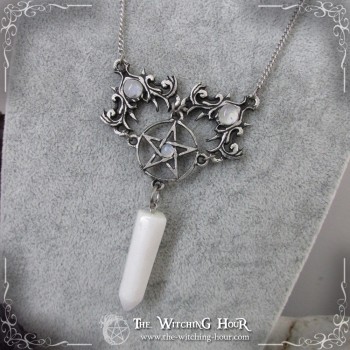 "Aradia" pentacle necklace - white jade