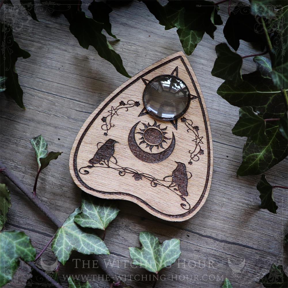 Goutte pour planche ouija avec corbeaux