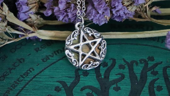 Pentagram necklace with labradorite