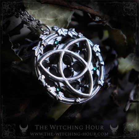 Pendentif triquetra gothique
